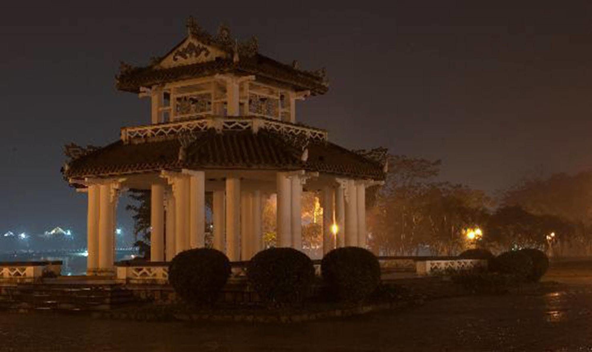 Lam Bao Long Hotel Hue Exterior foto